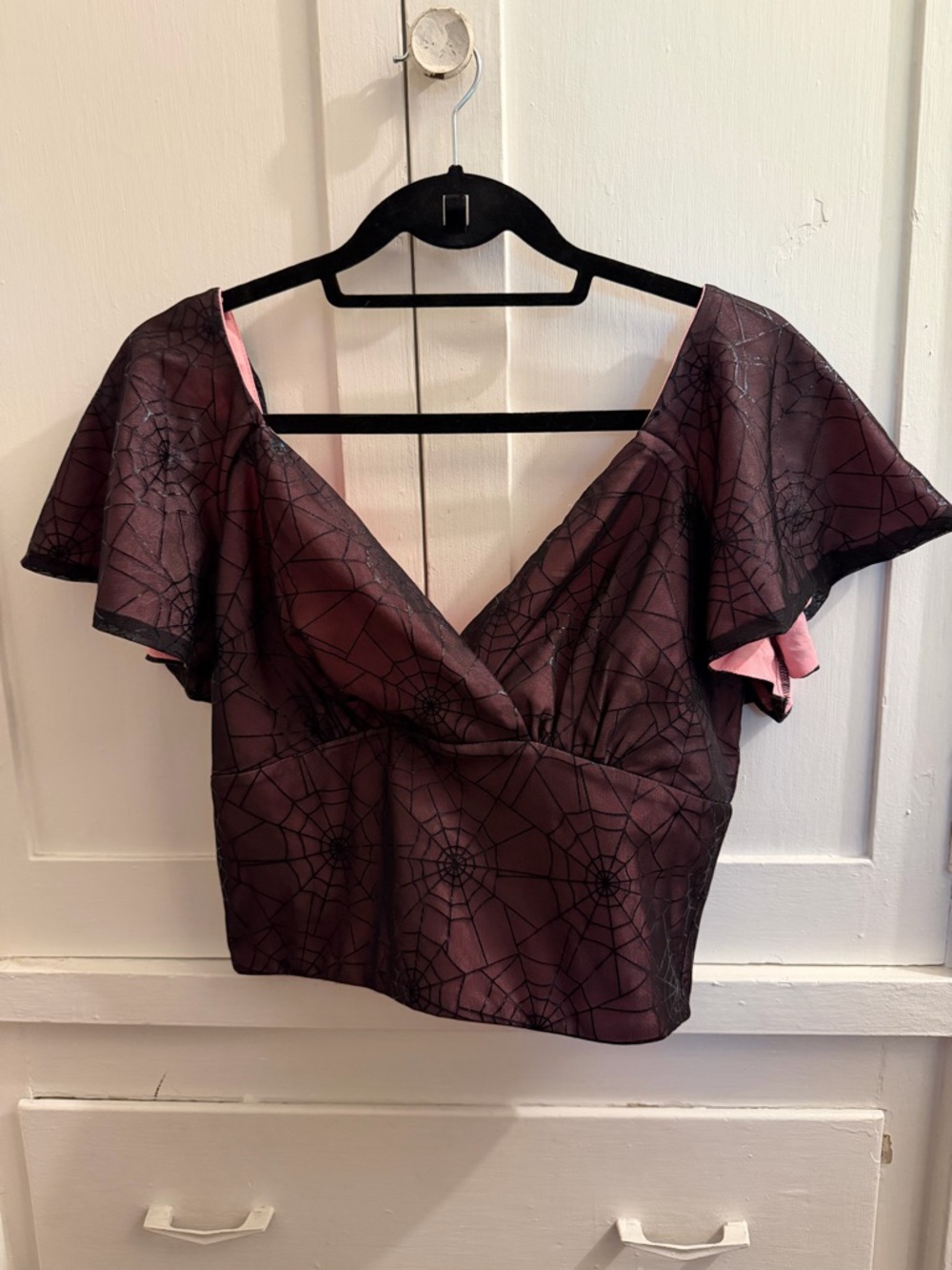 Women's Dark Plum Spiderweb Print V-Neck Crop Top